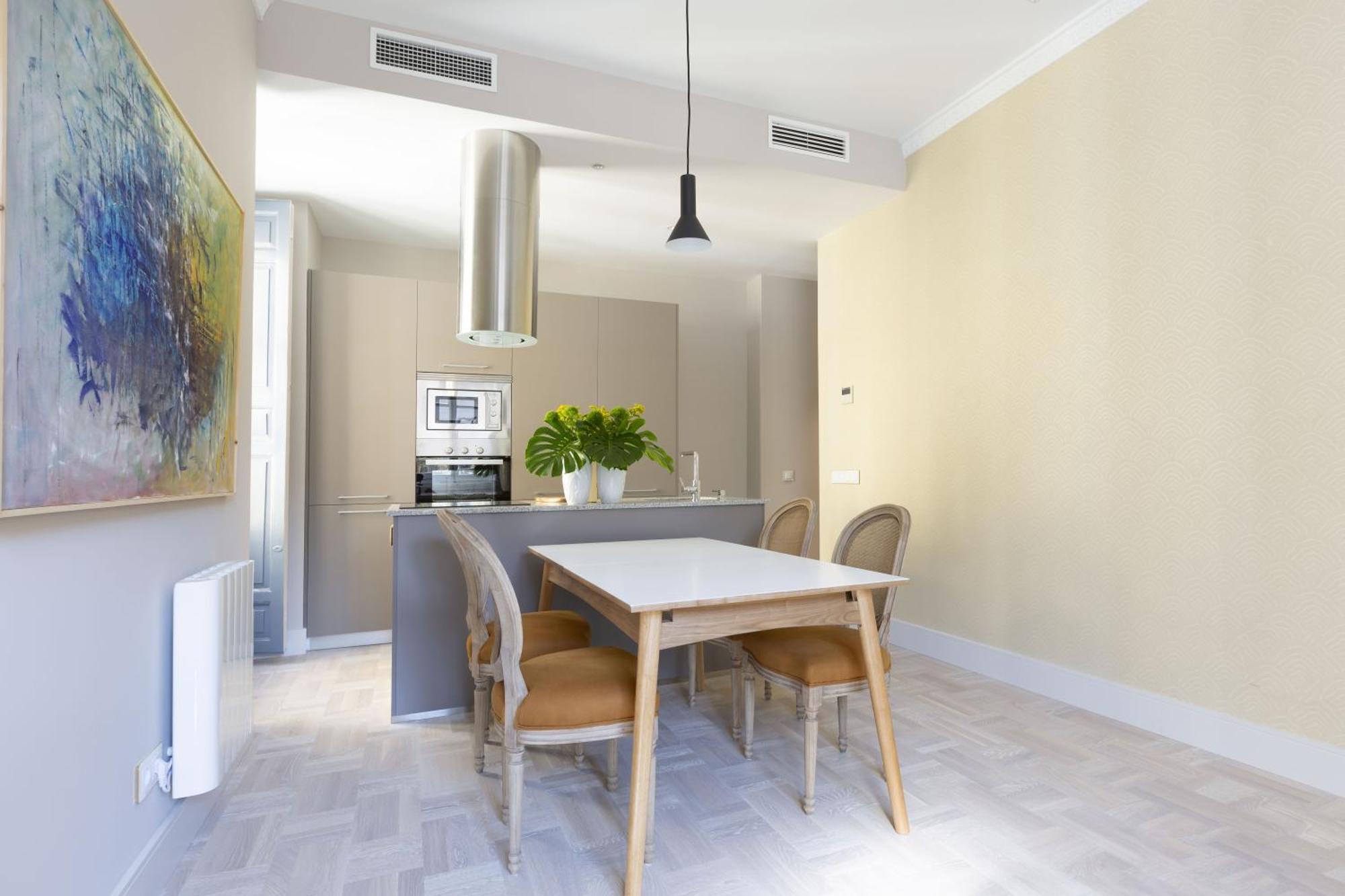 Precioso Apt En La Plaza De La Paja Latina Мадрид Екстериор снимка
