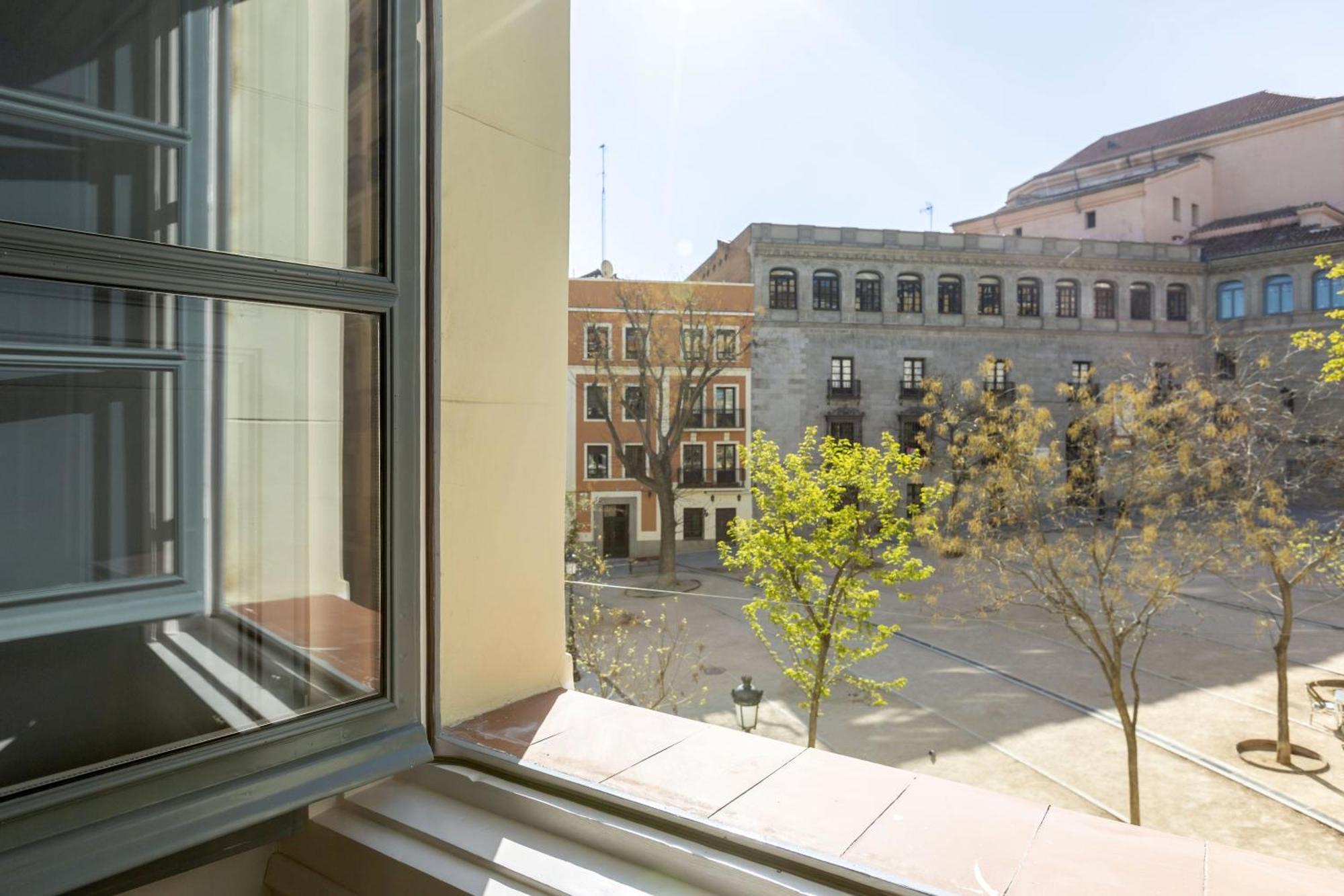 Precioso Apt En La Plaza De La Paja Latina Мадрид Екстериор снимка