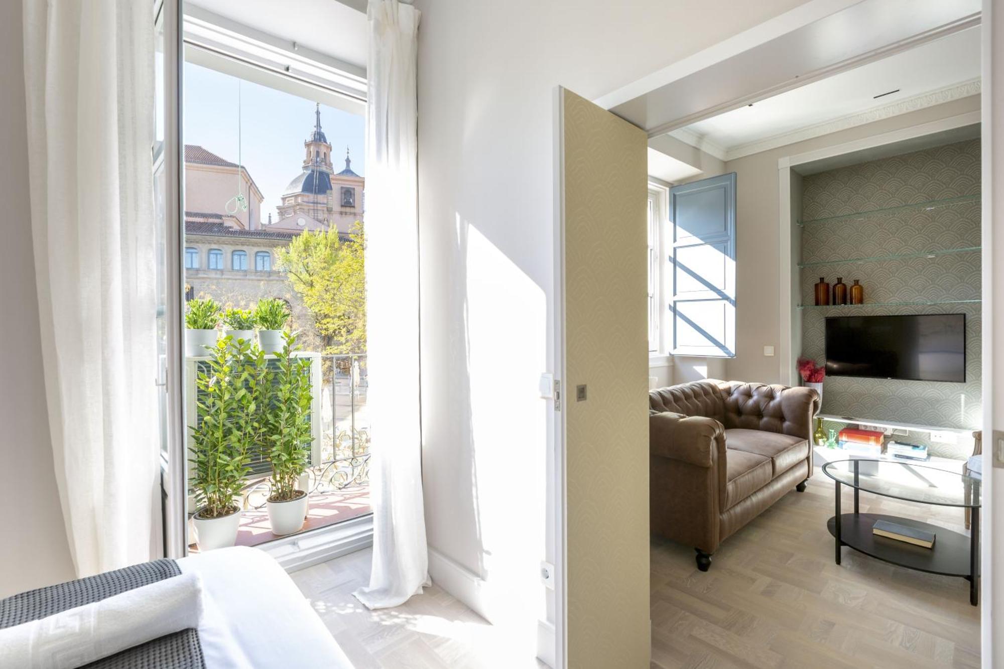 Precioso Apt En La Plaza De La Paja Latina Мадрид Екстериор снимка