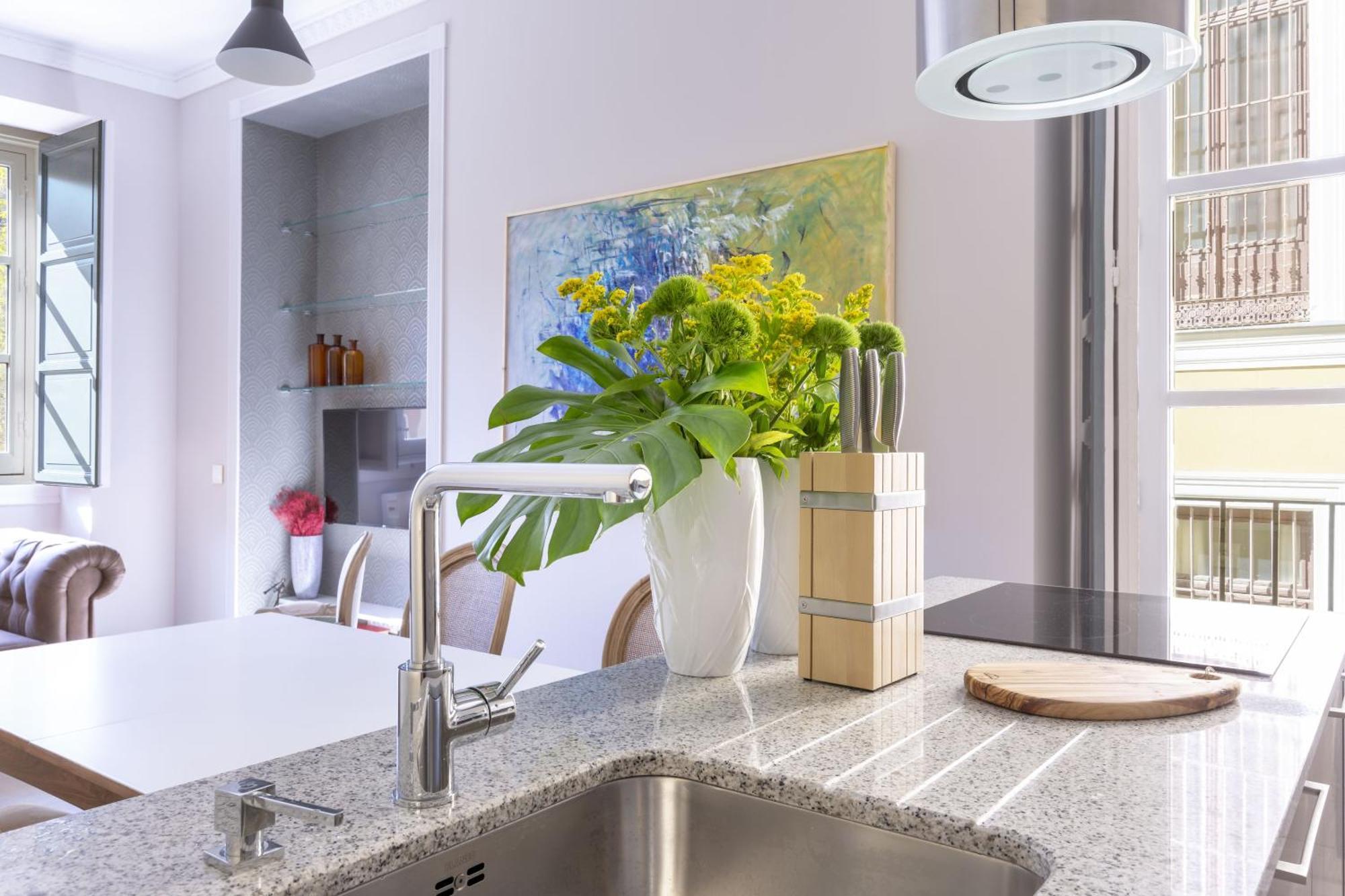 Precioso Apt En La Plaza De La Paja Latina Мадрид Екстериор снимка