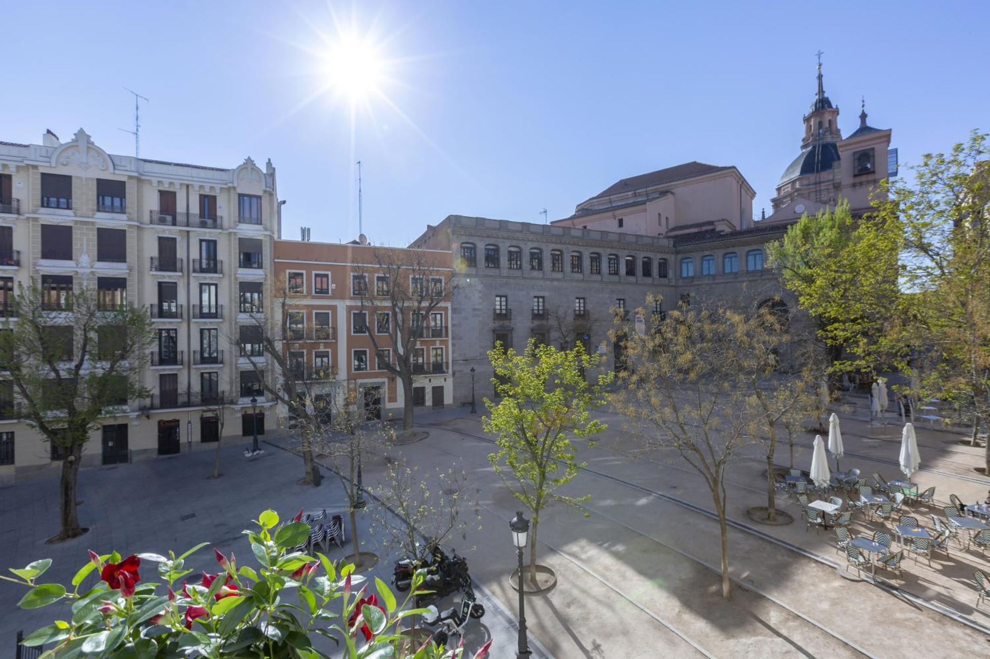 Precioso Apt En La Plaza De La Paja Latina Мадрид Екстериор снимка